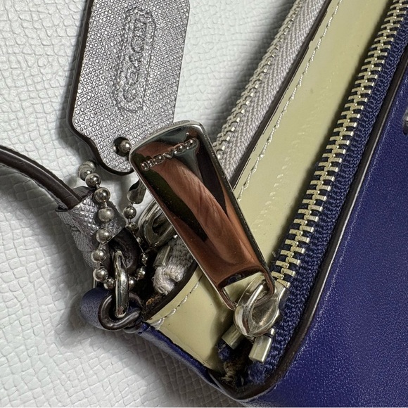 Coach Periwinkle Blue & Cream Double Corner Zip Wristlet - Picture 7 of 14